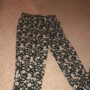 Daisy print pants